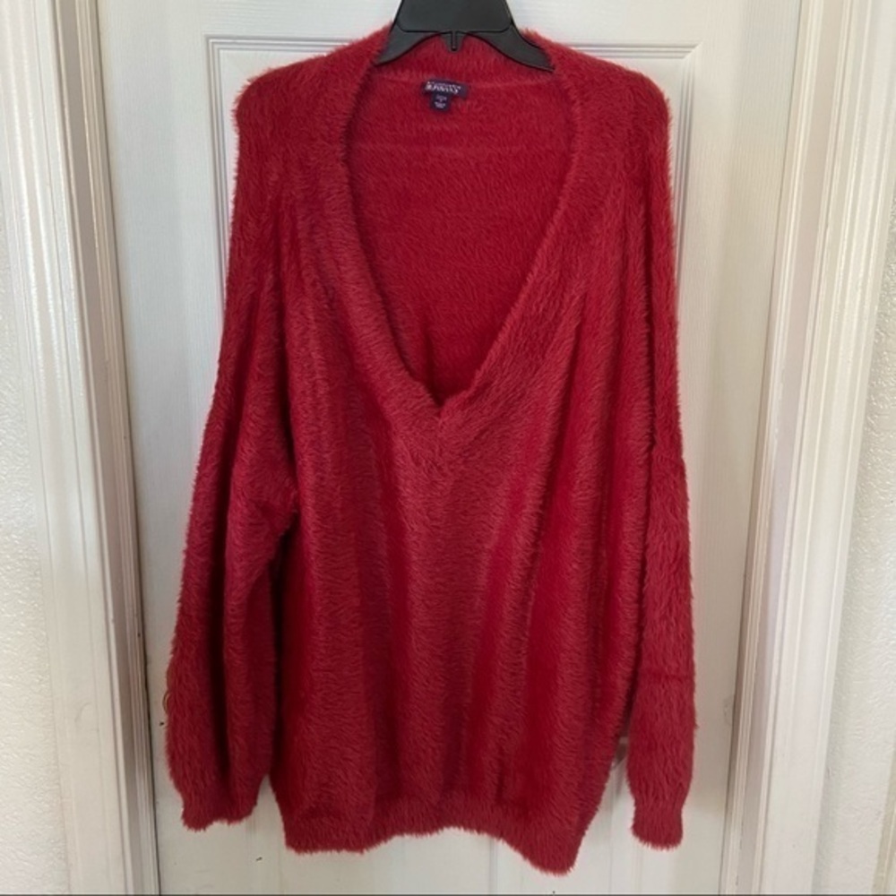NWOT ROAMANS red fuzzy furry teddy v neck balloon sleeve comfy cozy sweater 1X